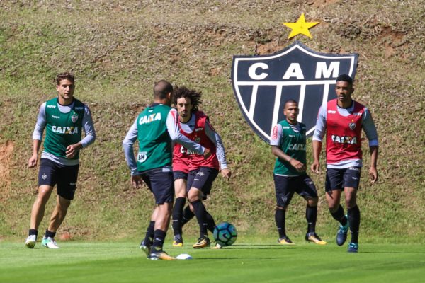 Atlético-MG: Micale comanda penúltimo treino antes da viagem a Campinas Atlético-MG: Micale comanda penúltimo treino antes da viagem a Campinas