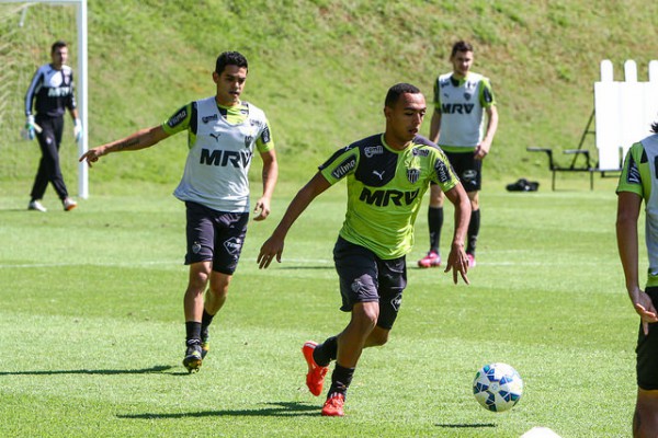 17240610579_15d7e7cb8f_z