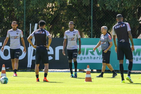 Atlético-MG: Delegação segue com 20 atletas para o Rio Grande do Sul Atlético-MG: Delegação segue com 20 atletas para o Rio Grande do Sul